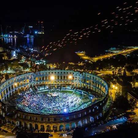 Apartment Lina - Pul305 By Interhome *