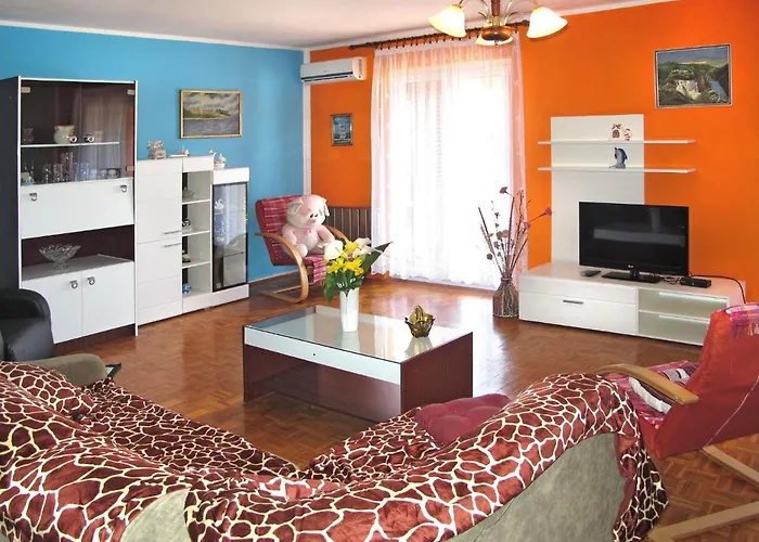 Lina - Pul305 By Interhome شقة *